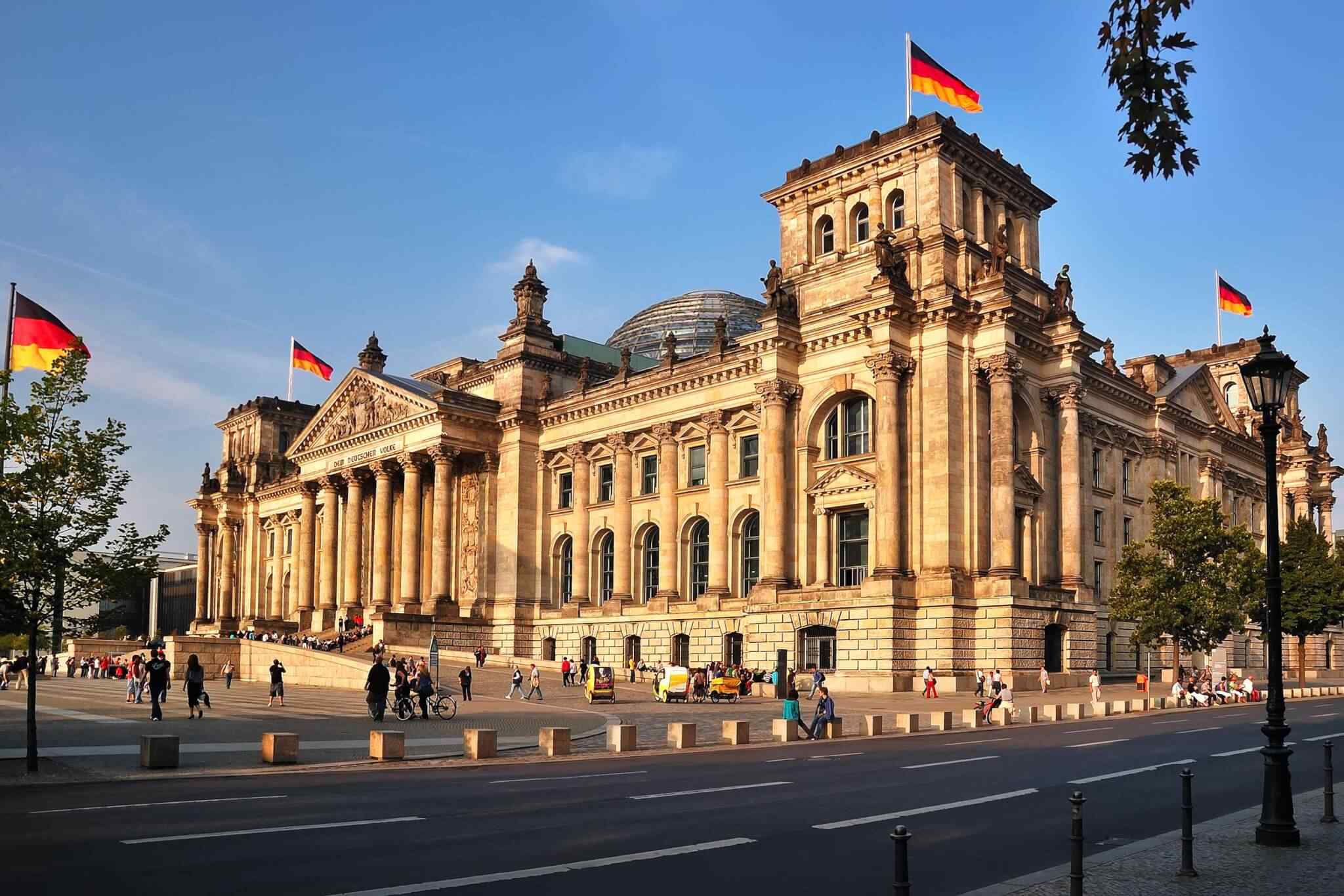 https://www.etruscanexperience.it/wp-content/uploads/2018/09/destination-berlin-01.jpg